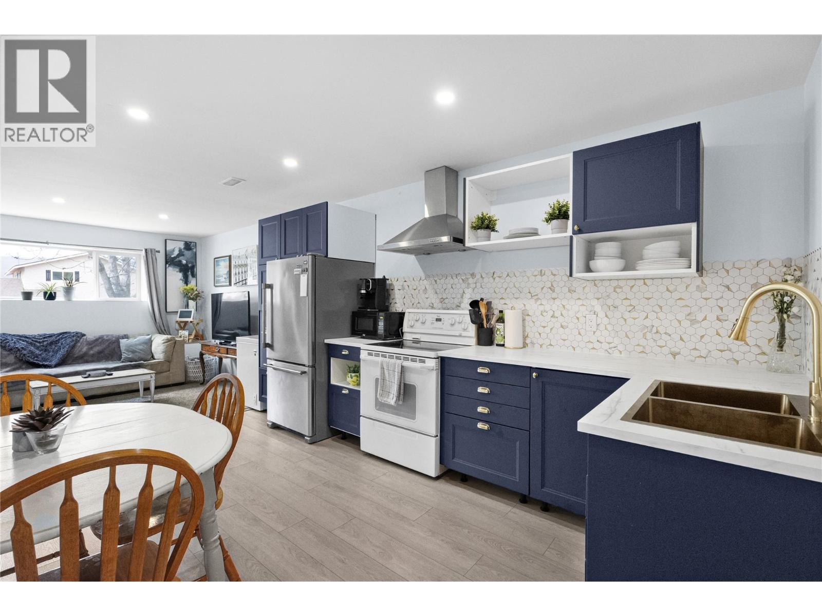 1472 Columbia Street, Penticton, British Columbia  V2A 3X8 - Photo 4 - 10384417