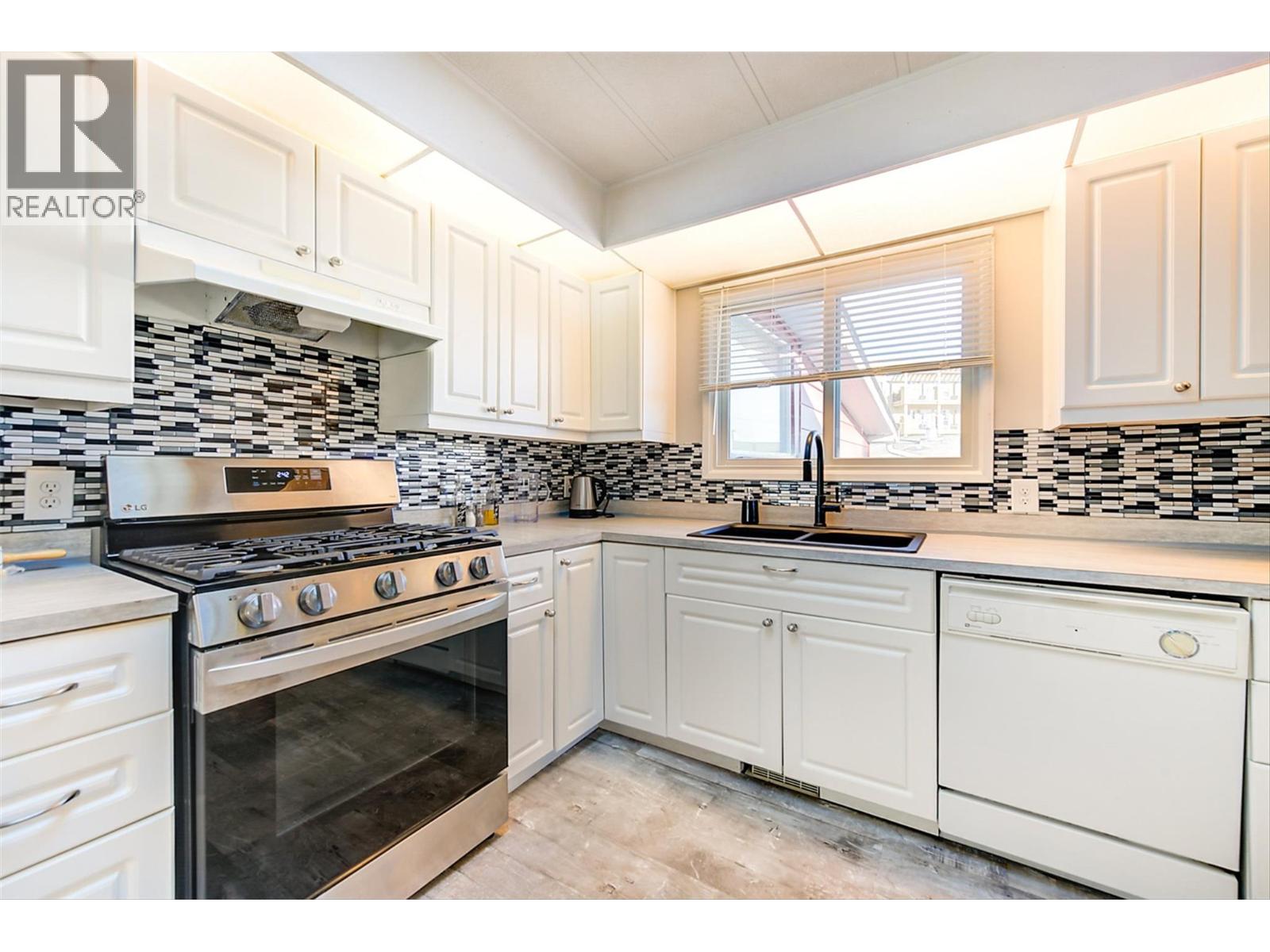 2098 Boucherie Road Unit# 52, West Kelowna, British Columbia  V4T 2A5 - Photo 33 - 10384046