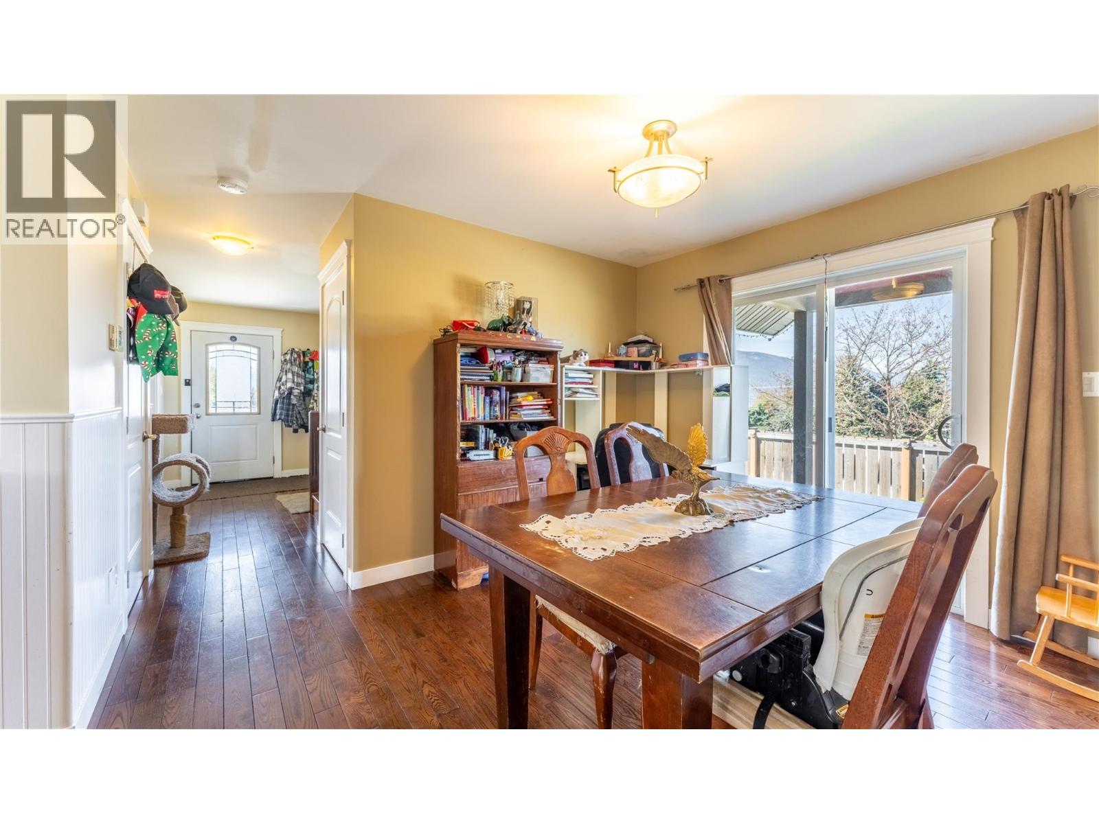 902 Murdoch Street, Creston, British Columbia  V0B 1G4 - Photo 11 - 10383418
