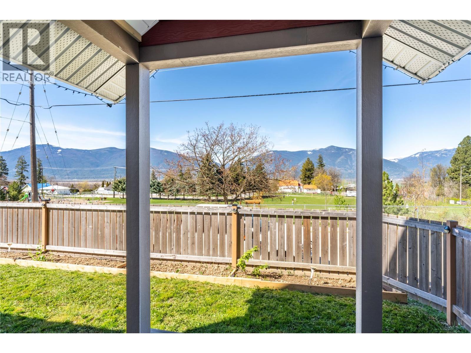 902 Murdoch Street, Creston, British Columbia  V0B 1G4 - Photo 13 - 10383418