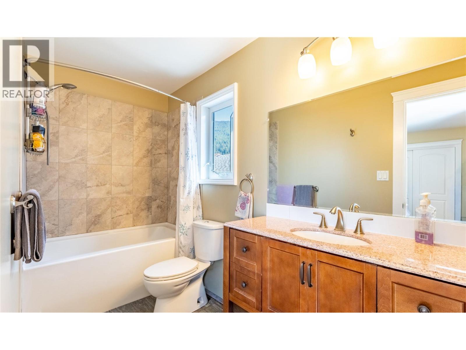 902 Murdoch Street, Creston, British Columbia  V0B 1G4 - Photo 19 - 10383418