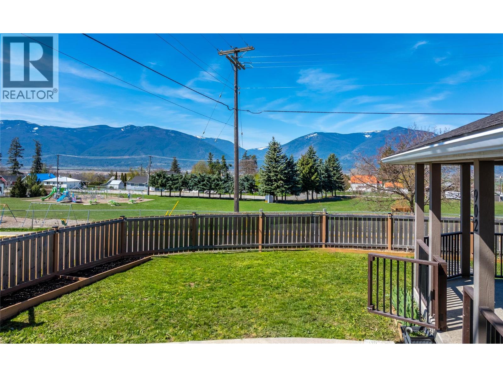 902 Murdoch Street, Creston, British Columbia  V0B 1G4 - Photo 25 - 10383418