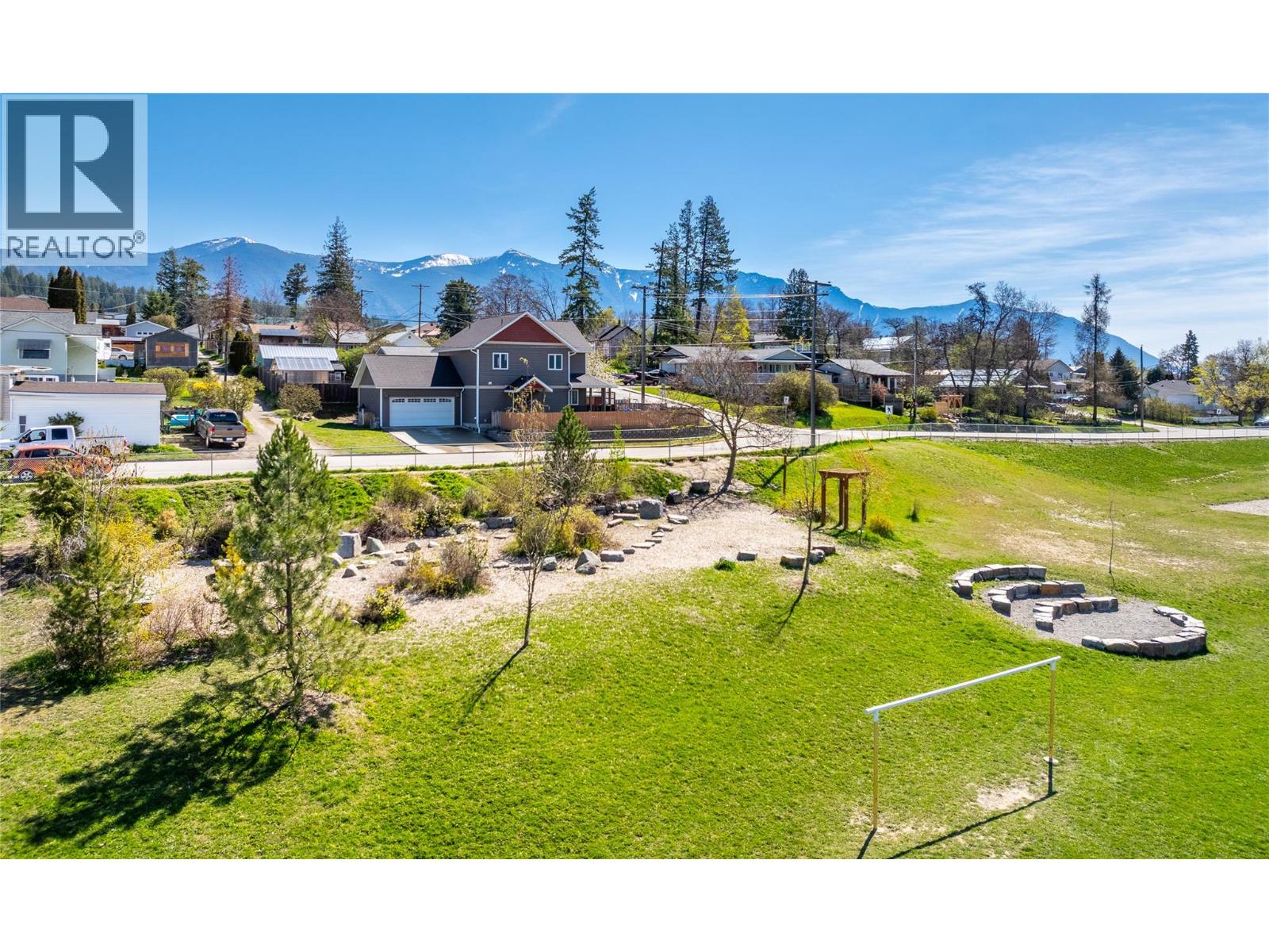 902 Murdoch Street, Creston, British Columbia  V0B 1G4 - Photo 27 - 10383418