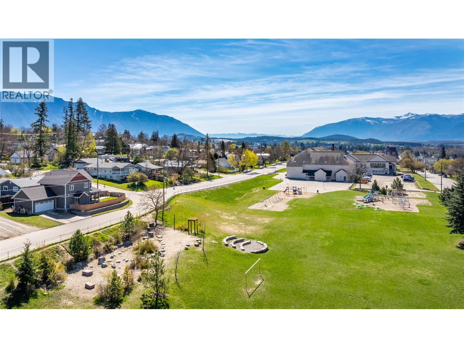 902 Murdoch Street, Creston, British Columbia  V0B 1G4 - Photo 28 - 10383418