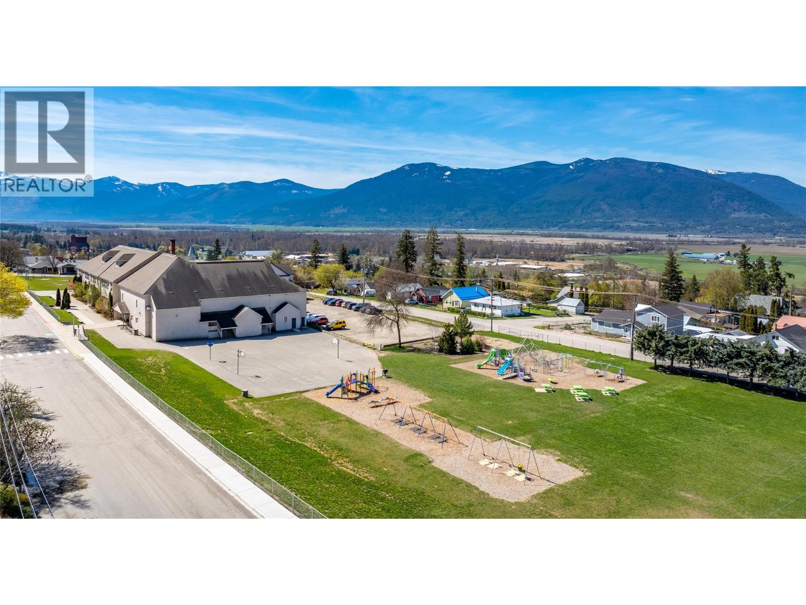 902 Murdoch Street, Creston, British Columbia  V0B 1G4 - Photo 30 - 10383418