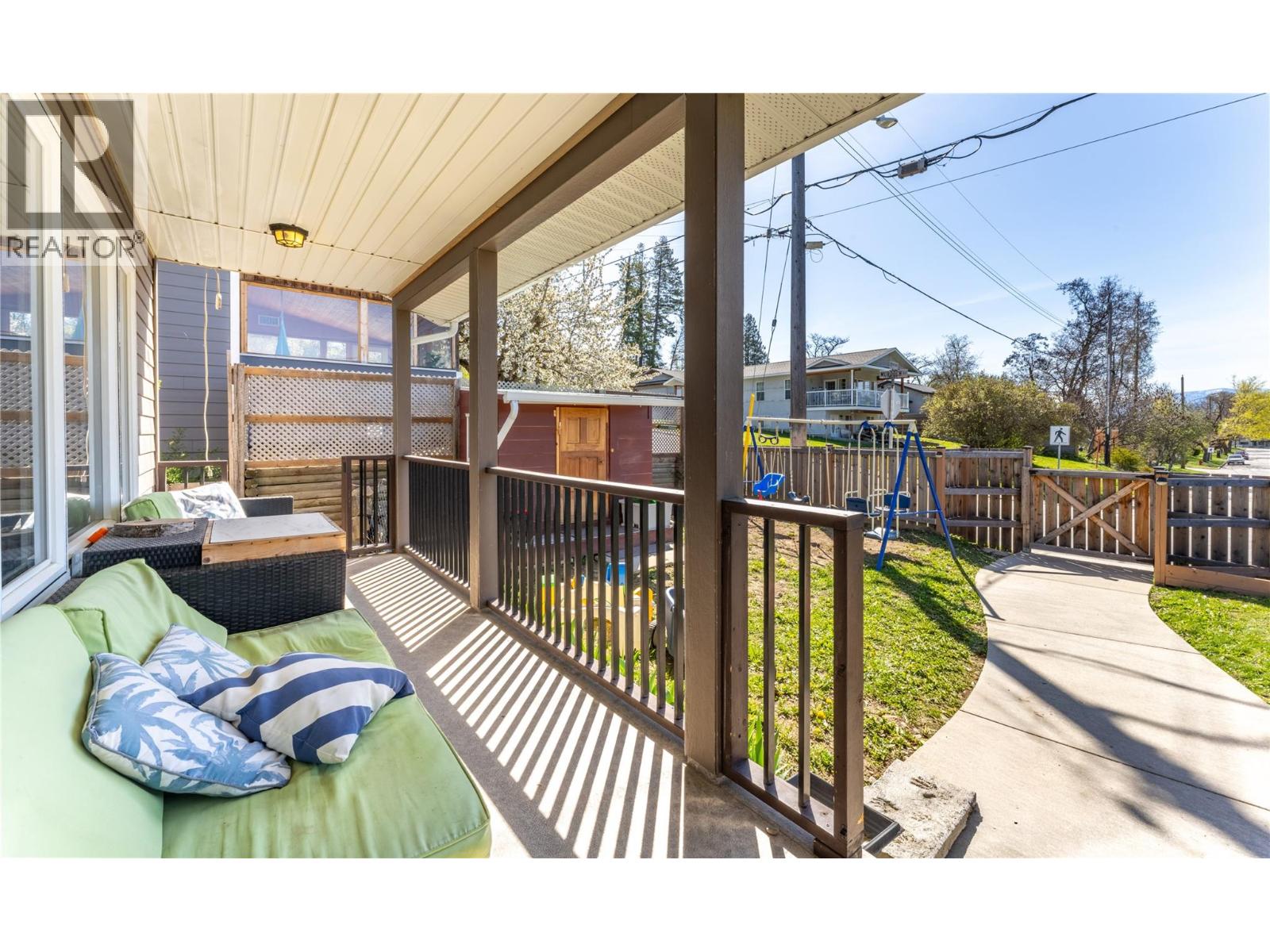 902 Murdoch Street, Creston, British Columbia  V0B 1G4 - Photo 35 - 10383418