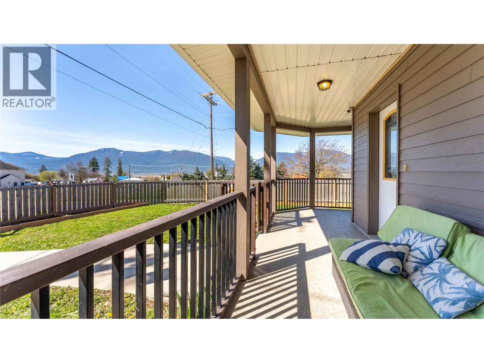 902 Murdoch Street, Creston, British Columbia  V0B 1G4 - Photo 36 - 10383418