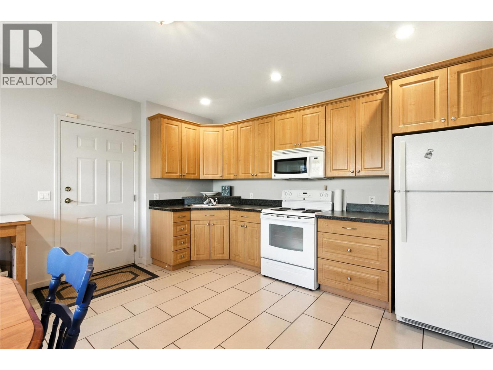 4990 Kipp Road, Kamloops, British Columbia  V2C 4T2 - Photo 35 - 10384470