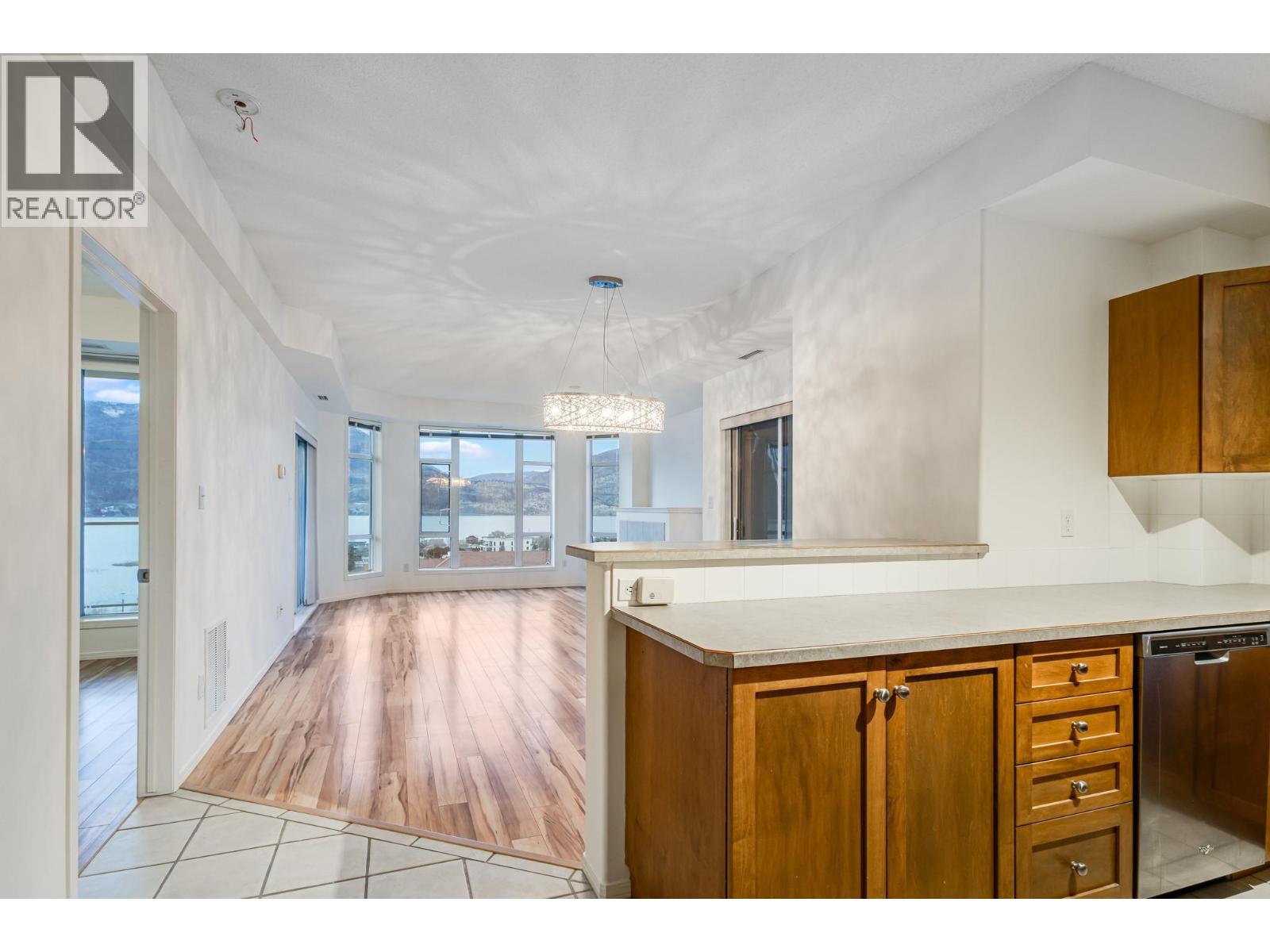 1128 Sunset Drive Unit# 1305, Kelowna, British Columbia  V1Y 9W7 - Photo 5 - 10384325