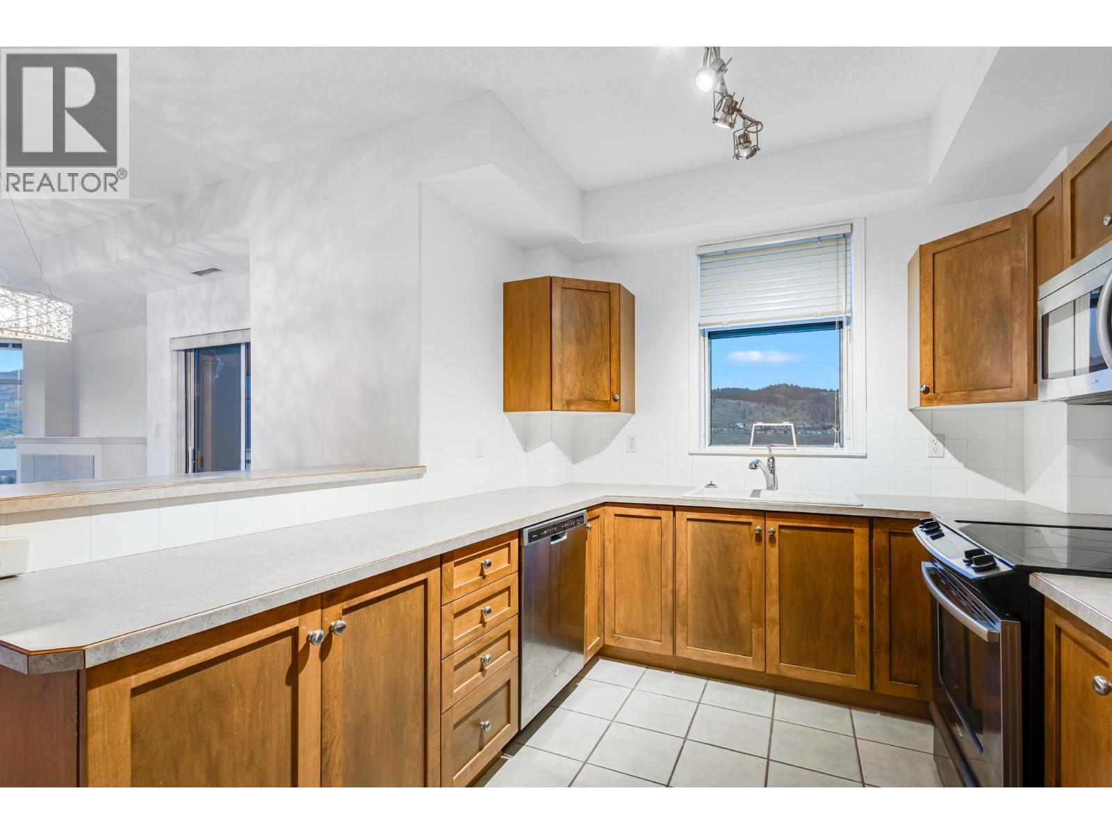 1128 Sunset Drive Unit# 1305, Kelowna, British Columbia  V1Y 9W7 - Photo 6 - 10384325
