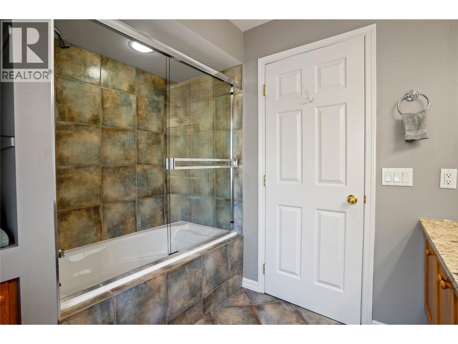 1988 Dewdney Road, Kelowna, British Columbia  V1V 2C3 - Photo 41 - 10384686