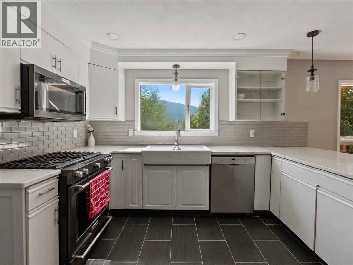 6172 Slocan River Road, Winlaw, British Columbia  V0G 2J0 - Photo 26 - 10384605