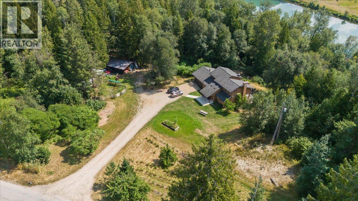 6172 Slocan River Road, Winlaw, British Columbia  V0G 2J0 - Photo 4 - 10384605