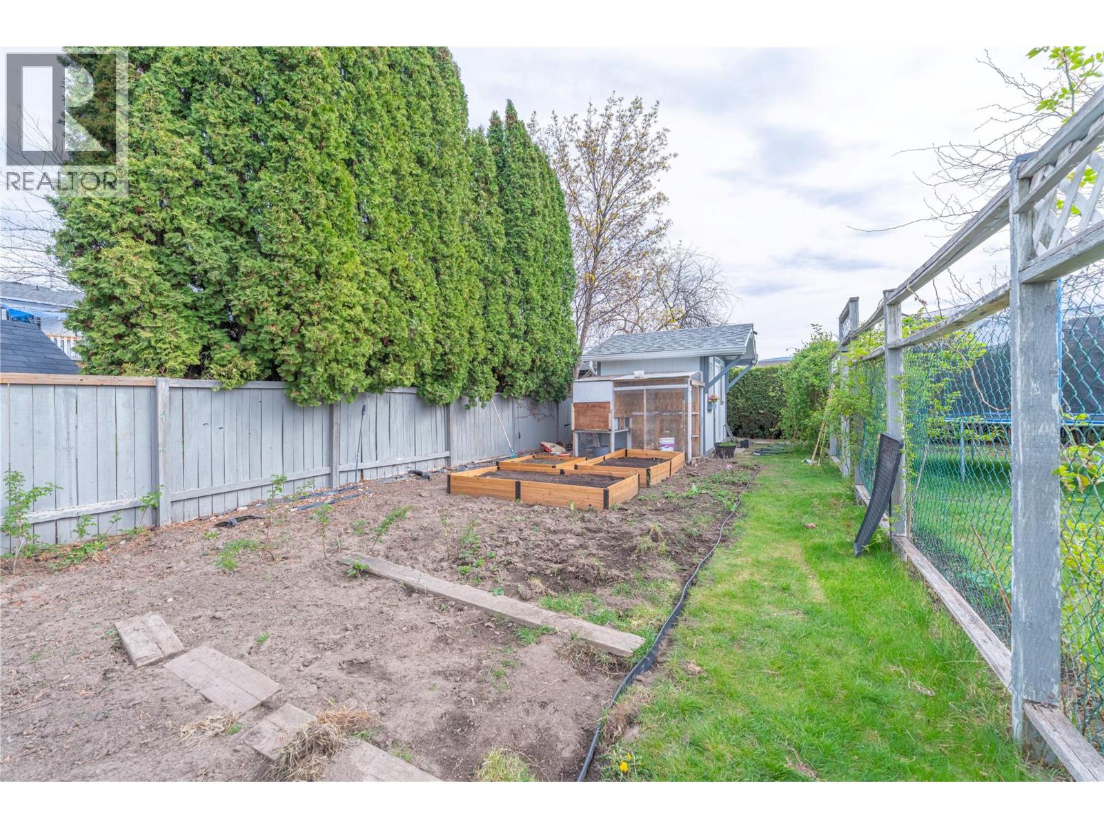 151 Molnar Road, Kelowna, British Columbia  V1X 7B5 - Photo 5 - 10384352
