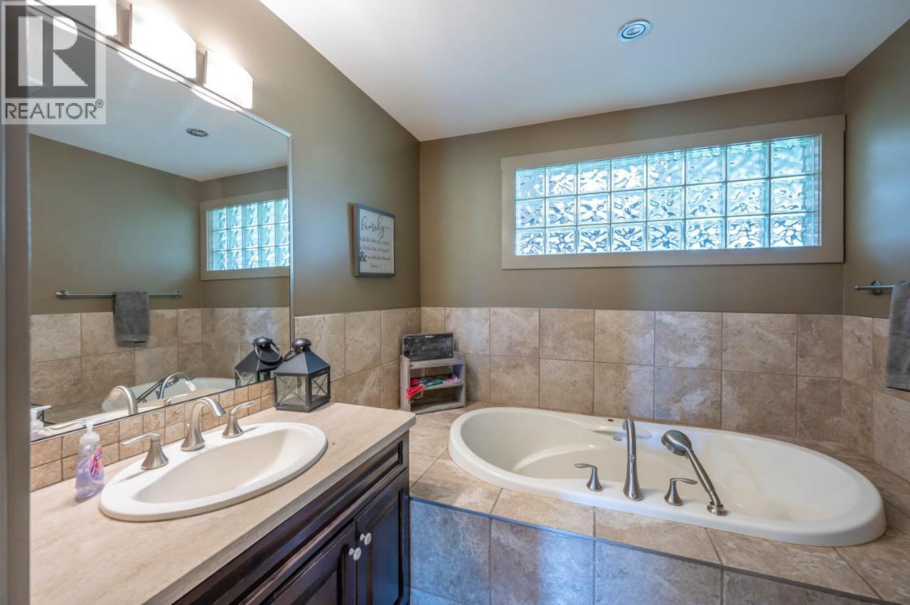 300 Jones Way Road, Oliver, British Columbia  V0H 1T5 - Photo 20 - 10384714