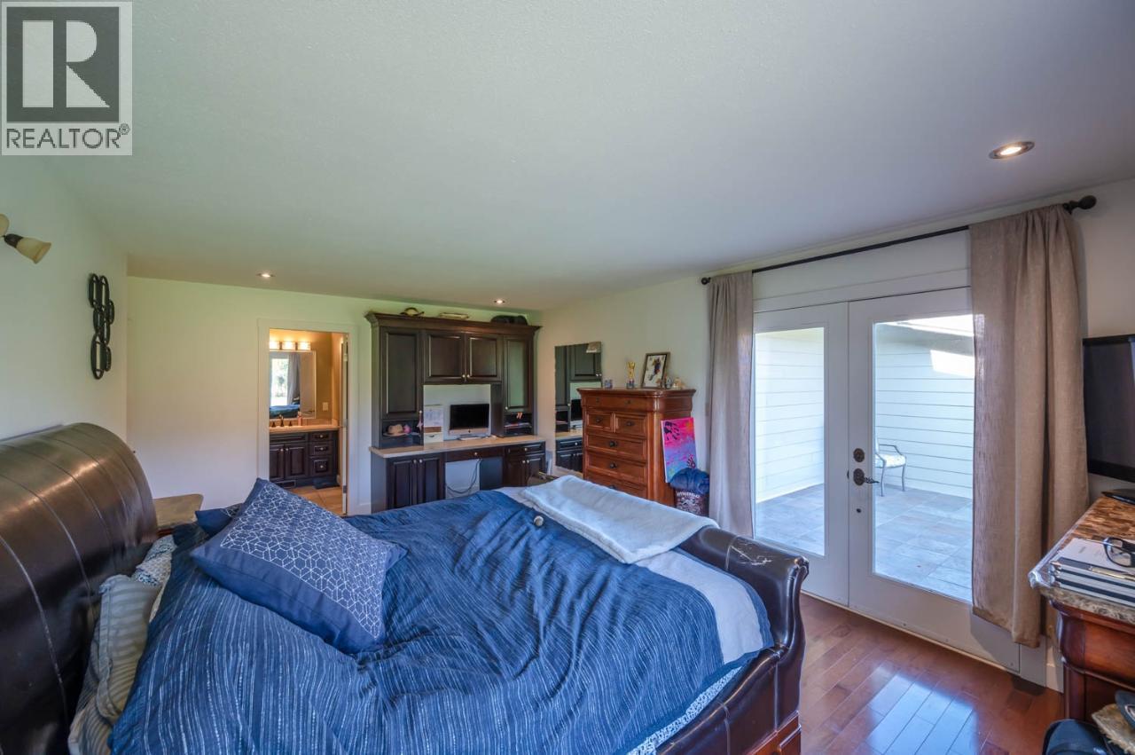 300 Jones Way Road, Oliver, British Columbia  V0H 1T5 - Photo 38 - 10384606