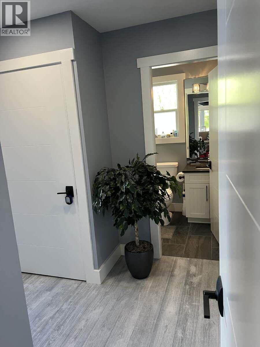 3902 Finch Road, Kelowna, British Columbia  V4V 1N4 - Photo 16 - 10384778