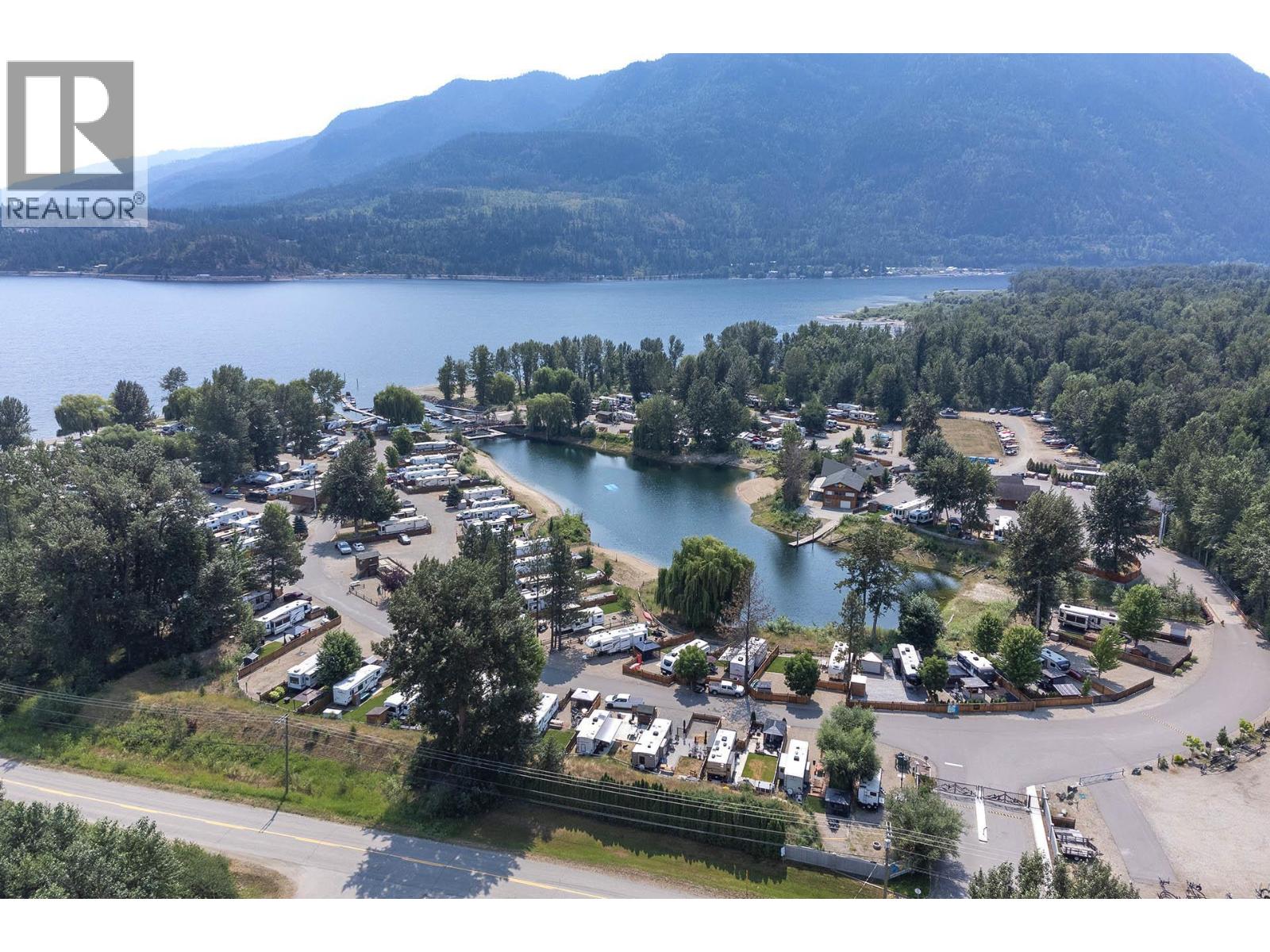 55 Cottonwood Drive N, Lee Creek, British Columbia  V0E 1M4 - Photo 26 - 10384755