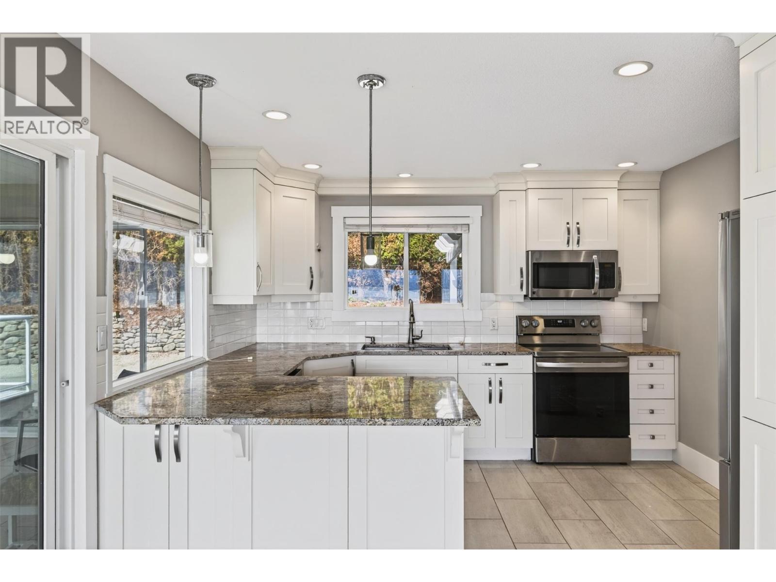 3940 Angus Drive, West Kelowna, British Columbia  V4T 2K1 - Photo 10 - 10384178
