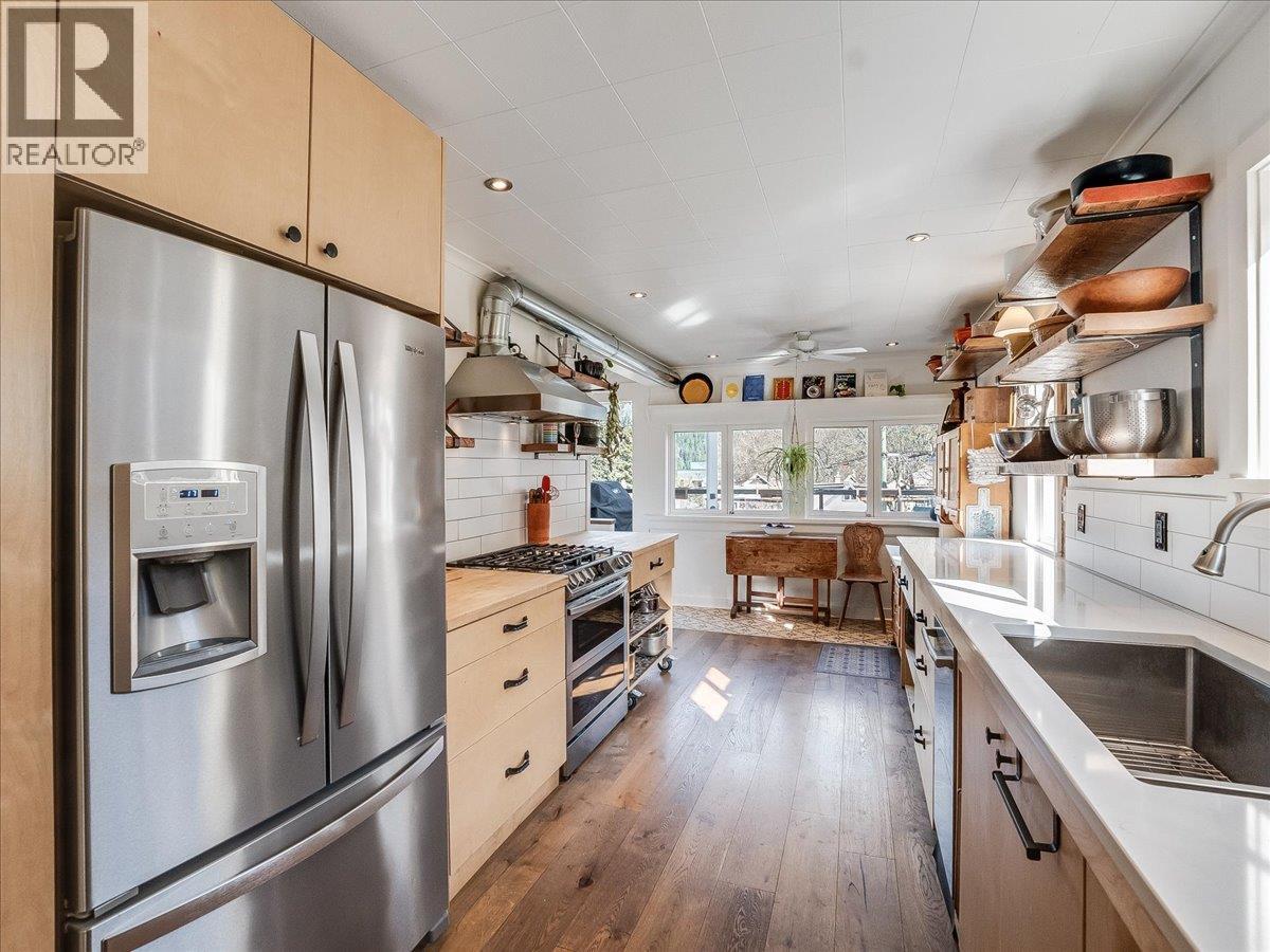519 Carbonate Street, Nelson, British Columbia  V1L 4P4 - Photo 6 - 10381419
