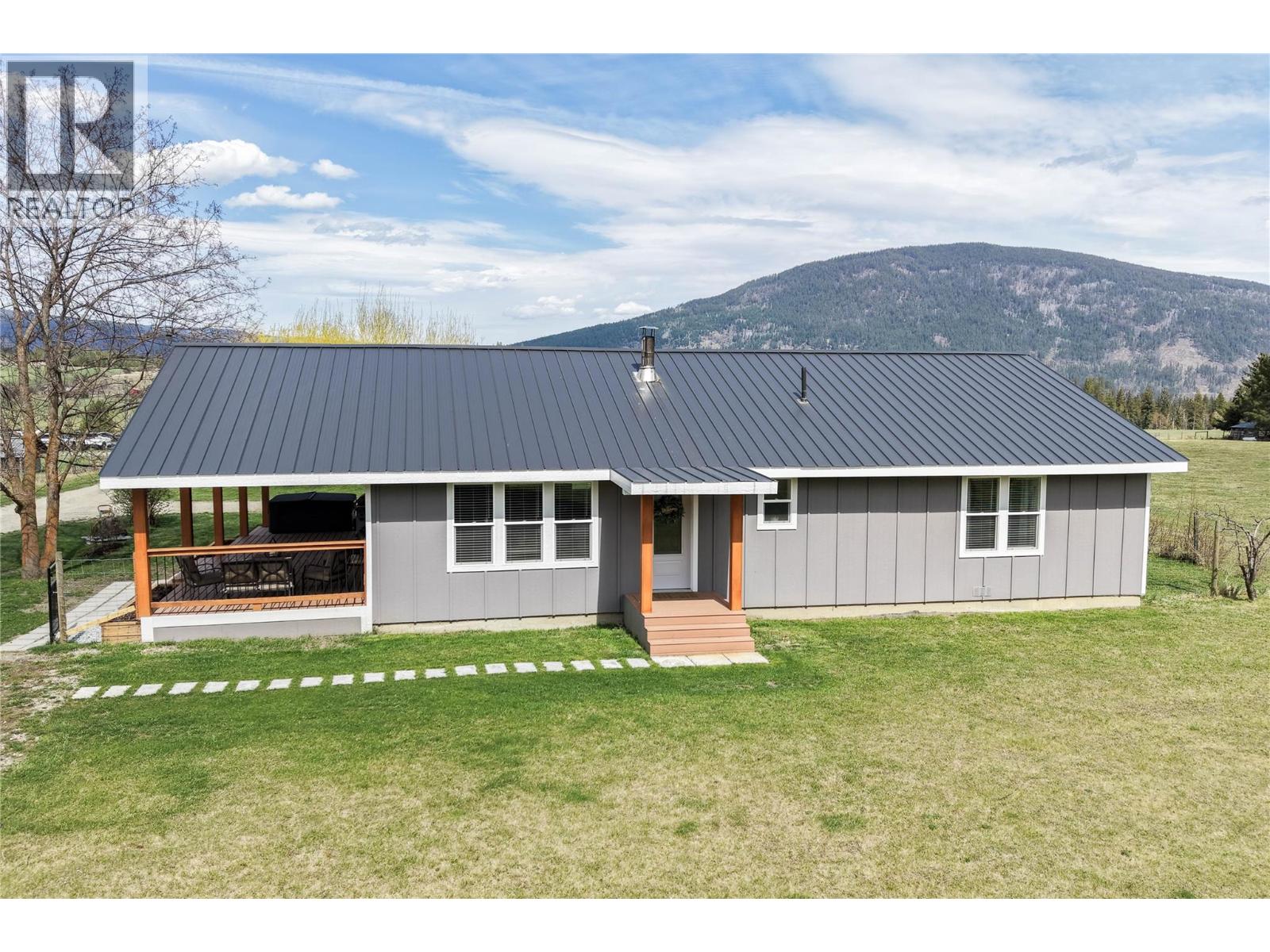 3071 Creighton Valley Road, Cherryville, British Columbia  V0E 2G3 - Photo 1 - 10384693
