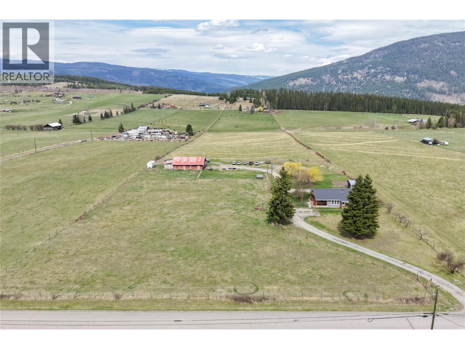 3071 Creighton Valley Road, Cherryville, British Columbia  V0E 2G3 - Photo 2 - 10384693