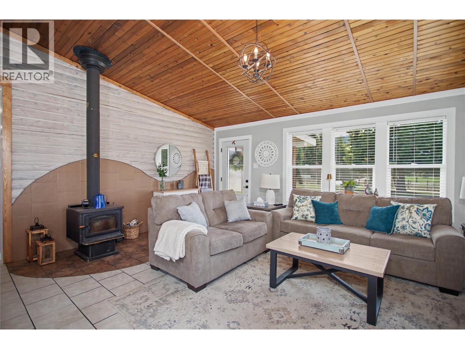 3071 Creighton Valley Road, Cherryville, British Columbia  V0E 2G3 - Photo 22 - 10384693