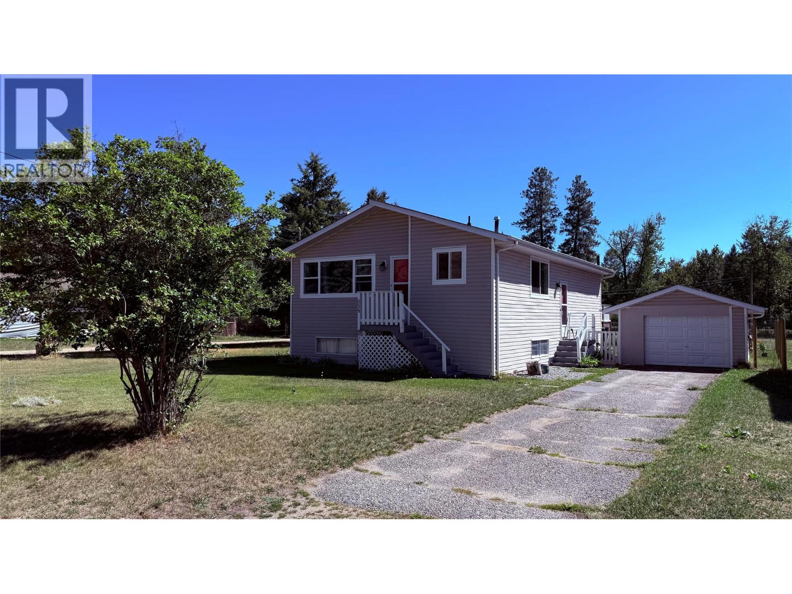 654 Sixth Avenue, Midway, British Columbia  V0H 1M0 - Photo 3 - 10384775