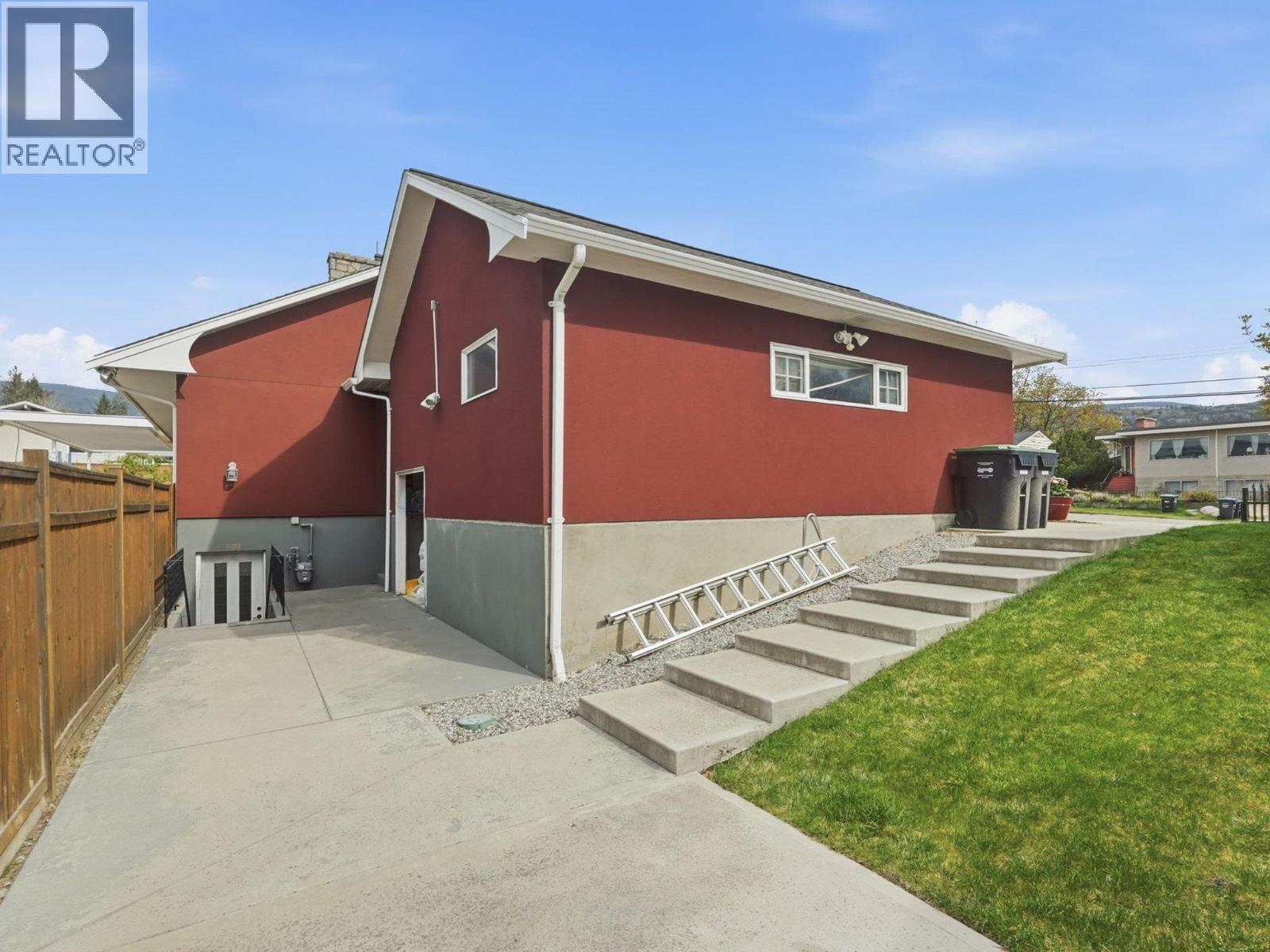 855 Ross Avenue, Penticton, British Columbia  V2A 3A5 - Photo 59 - 10382199