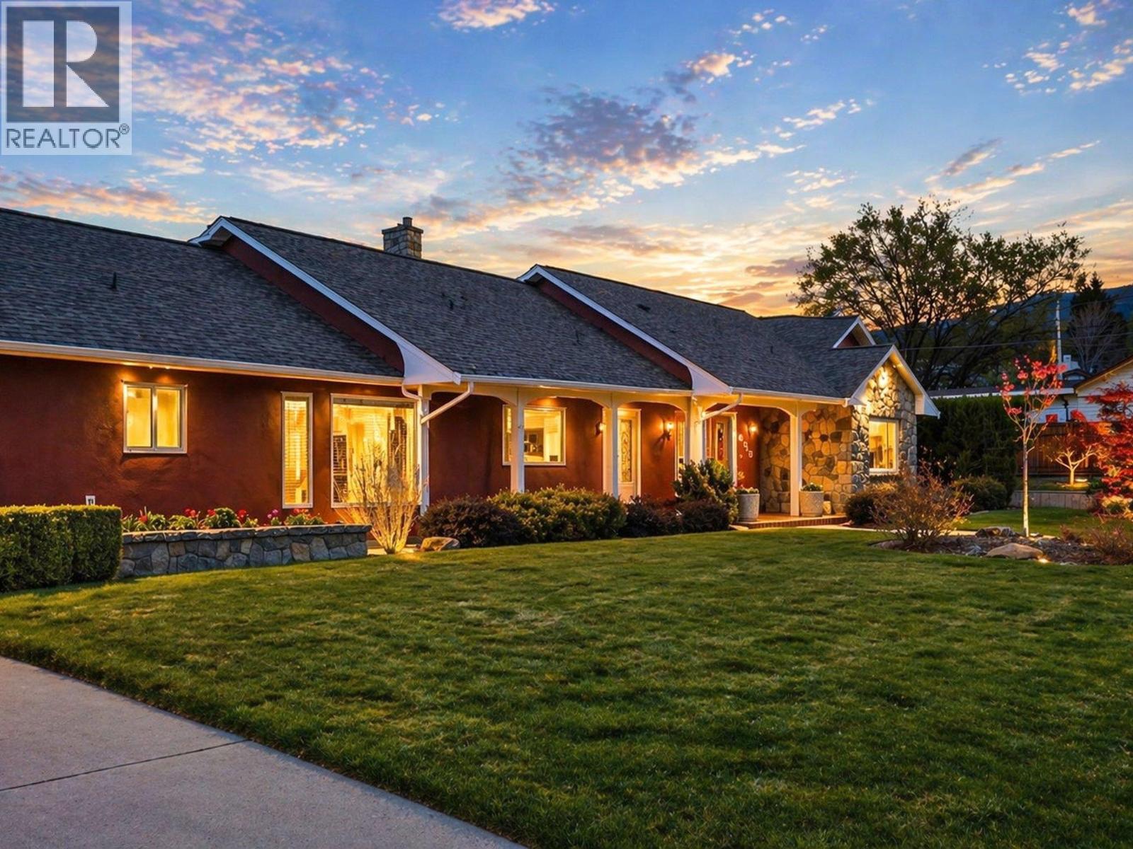 855 Ross Avenue, Penticton, British Columbia  V2A 3A5 - Photo 7 - 10382199