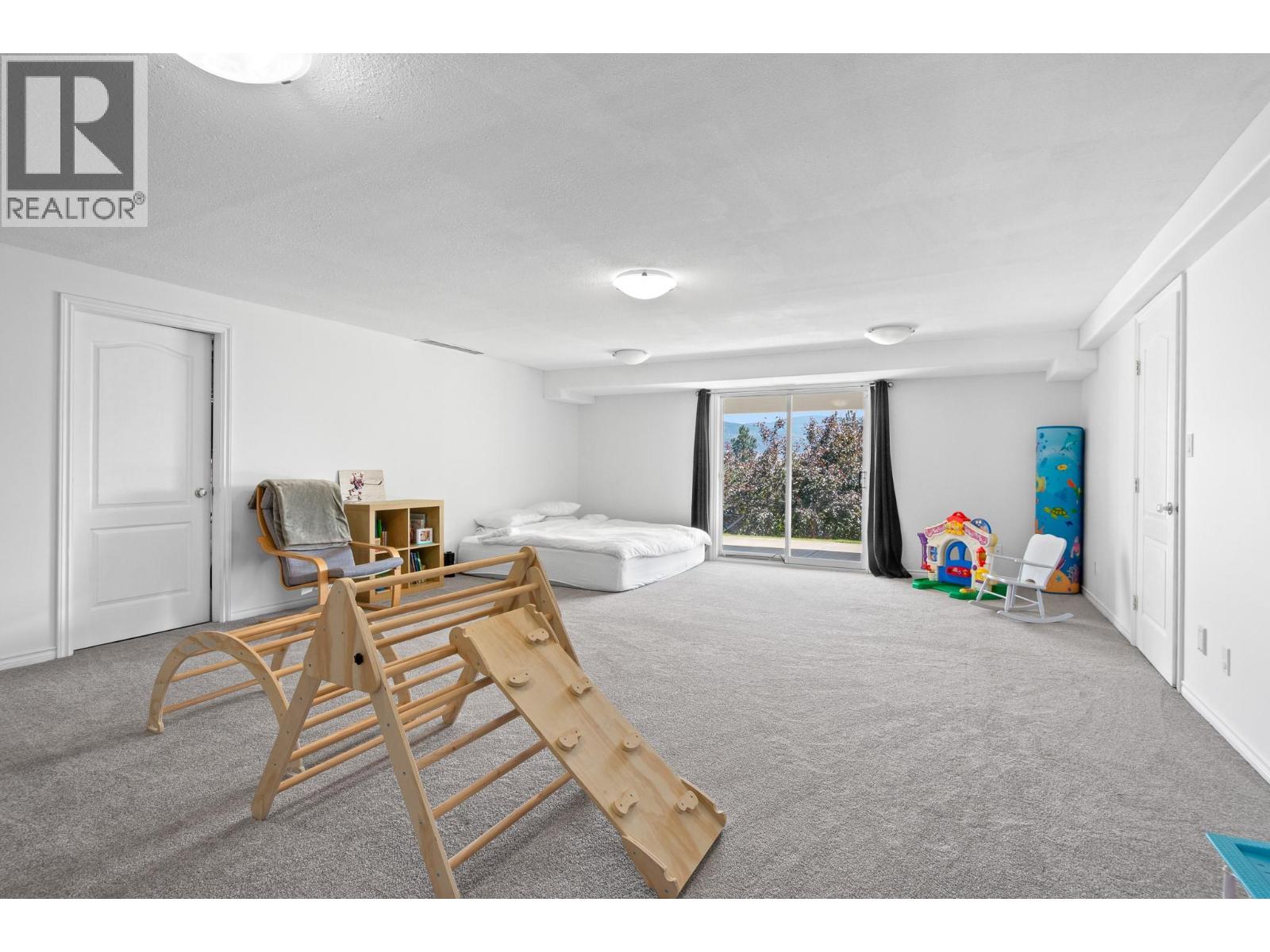 2455 Westwood Drive, Penticton, British Columbia  V2A 8Y8 - Photo 16 - 10384677