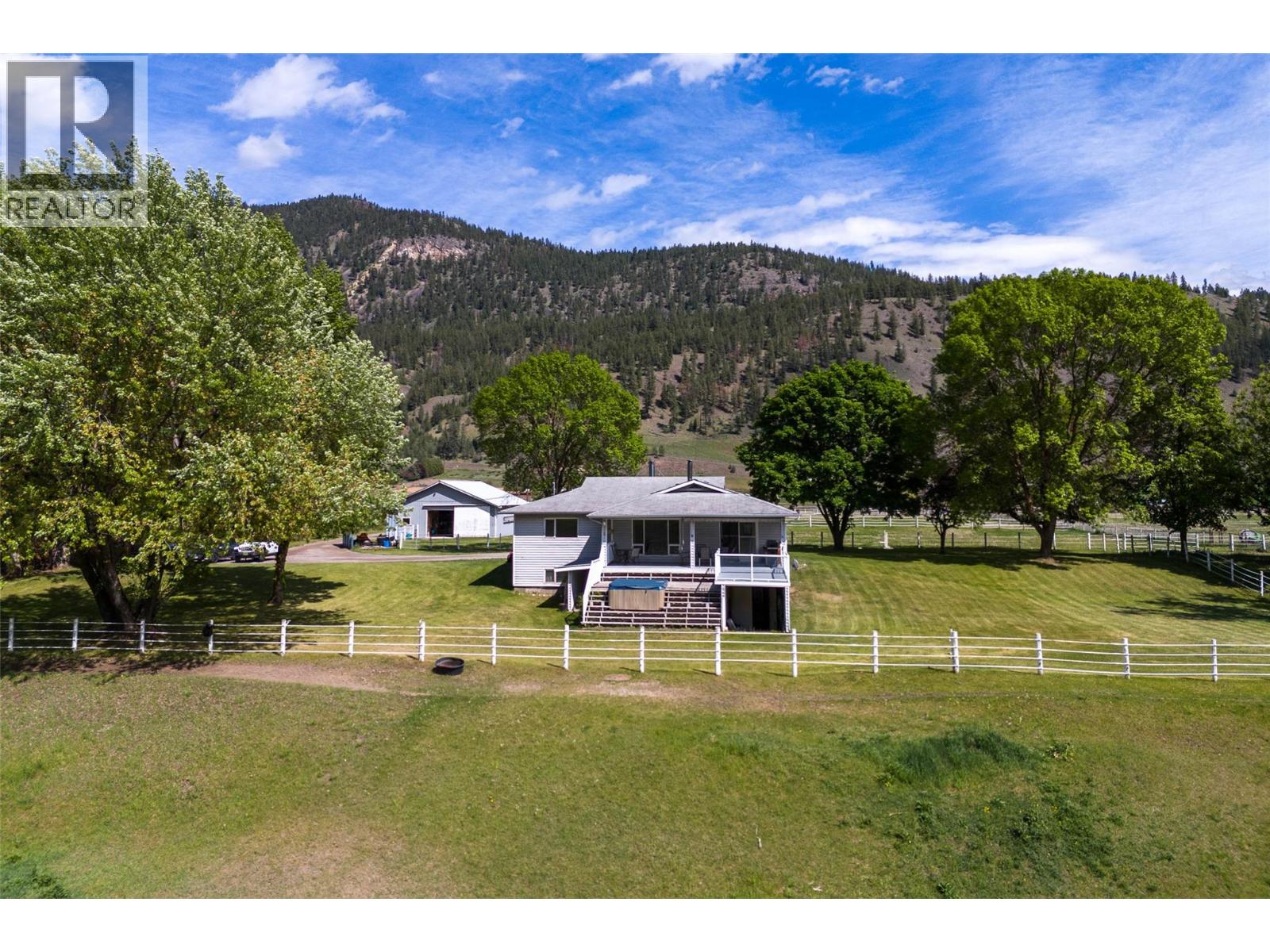 8717 Veteran Road, Kamloops, British Columbia  V0E 1Z2 - Photo 3 - 10384595