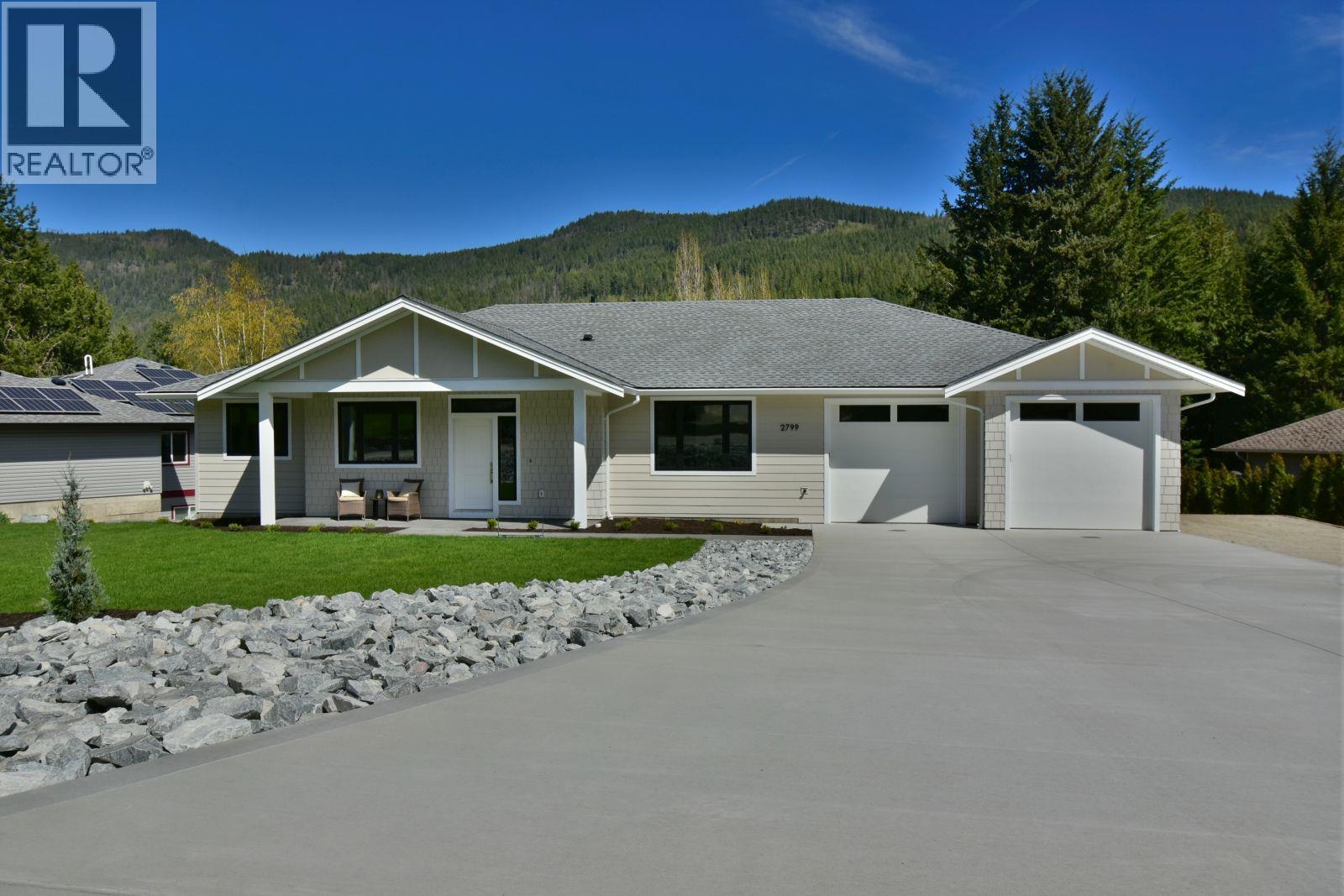 2799 Mountview Drive, Blind Bay, British Columbia  V0E 1H1 - Photo 1 - 10384414