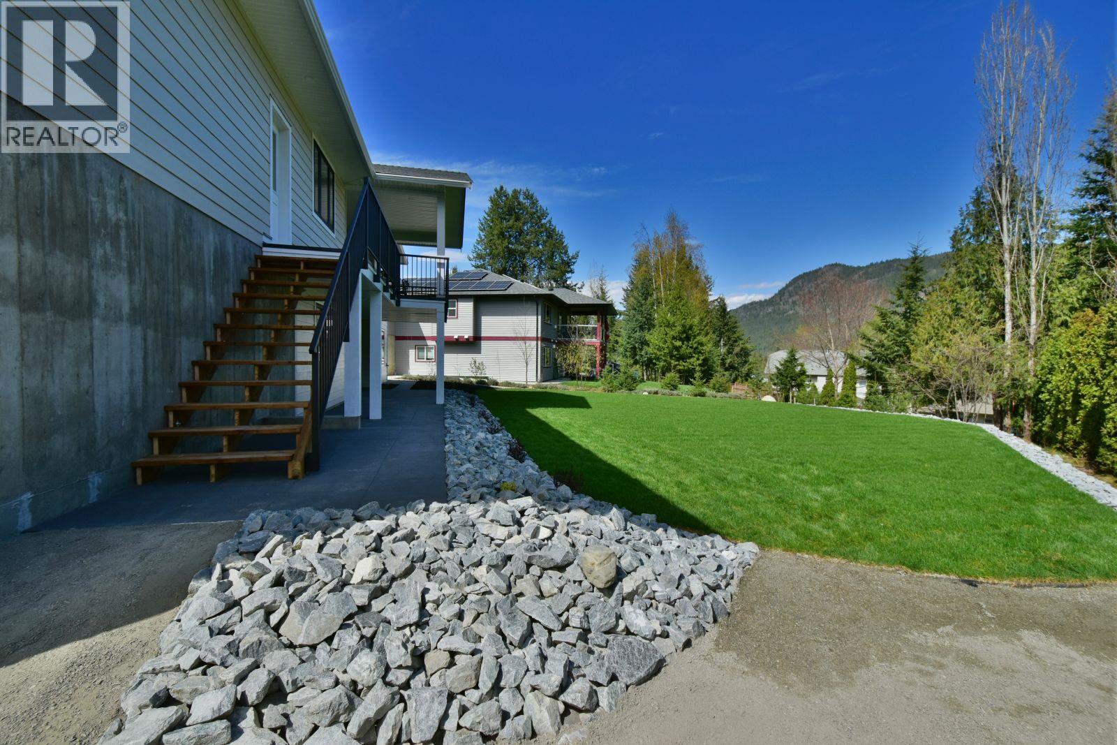 2799 Mountview Drive, Blind Bay, British Columbia  V0E 1H1 - Photo 54 - 10384414