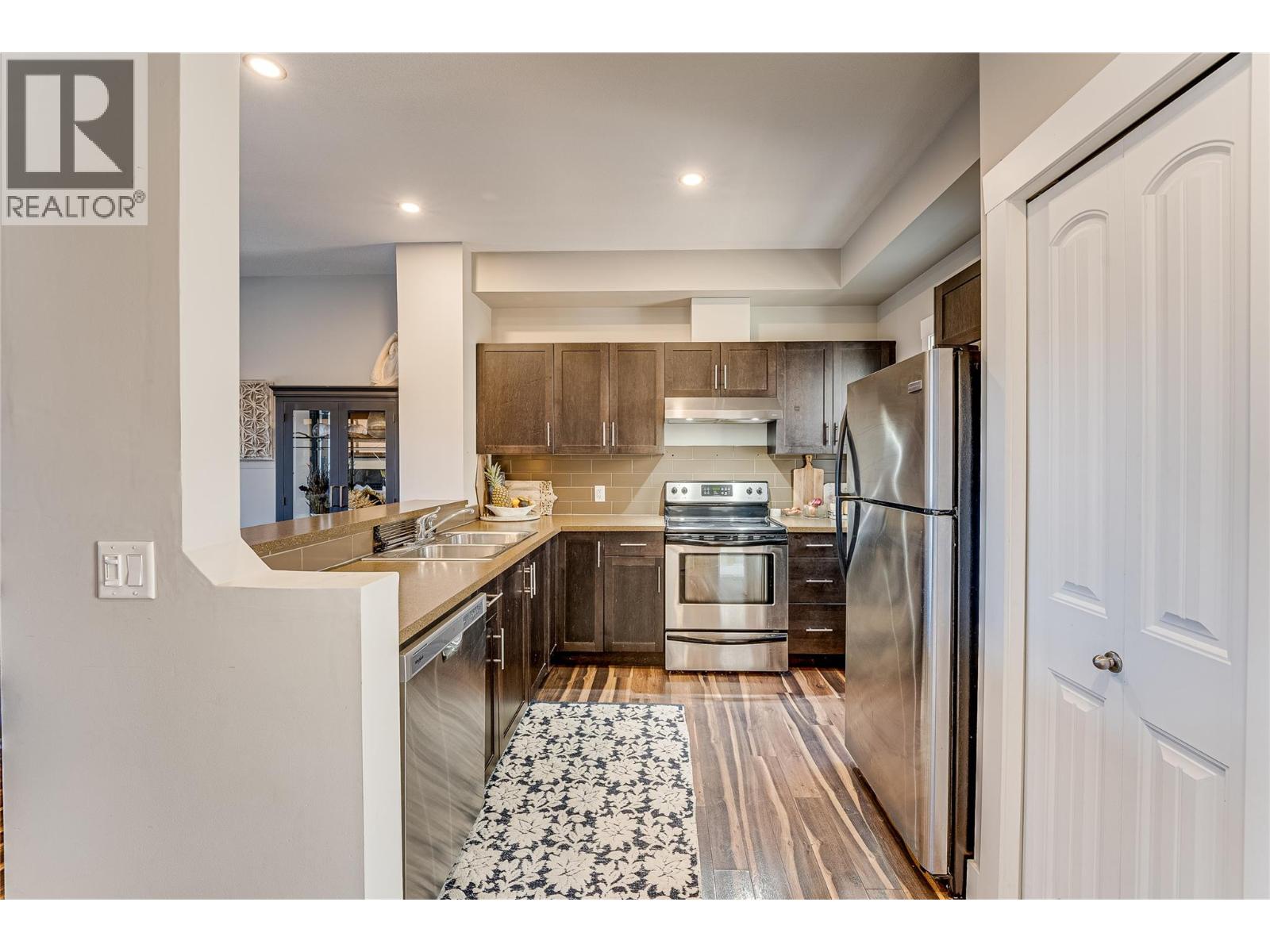 995 Mt. Ida Drive Unit# 4, Vernon, British Columbia  V1B 4C3 - Photo 5 - 10382625