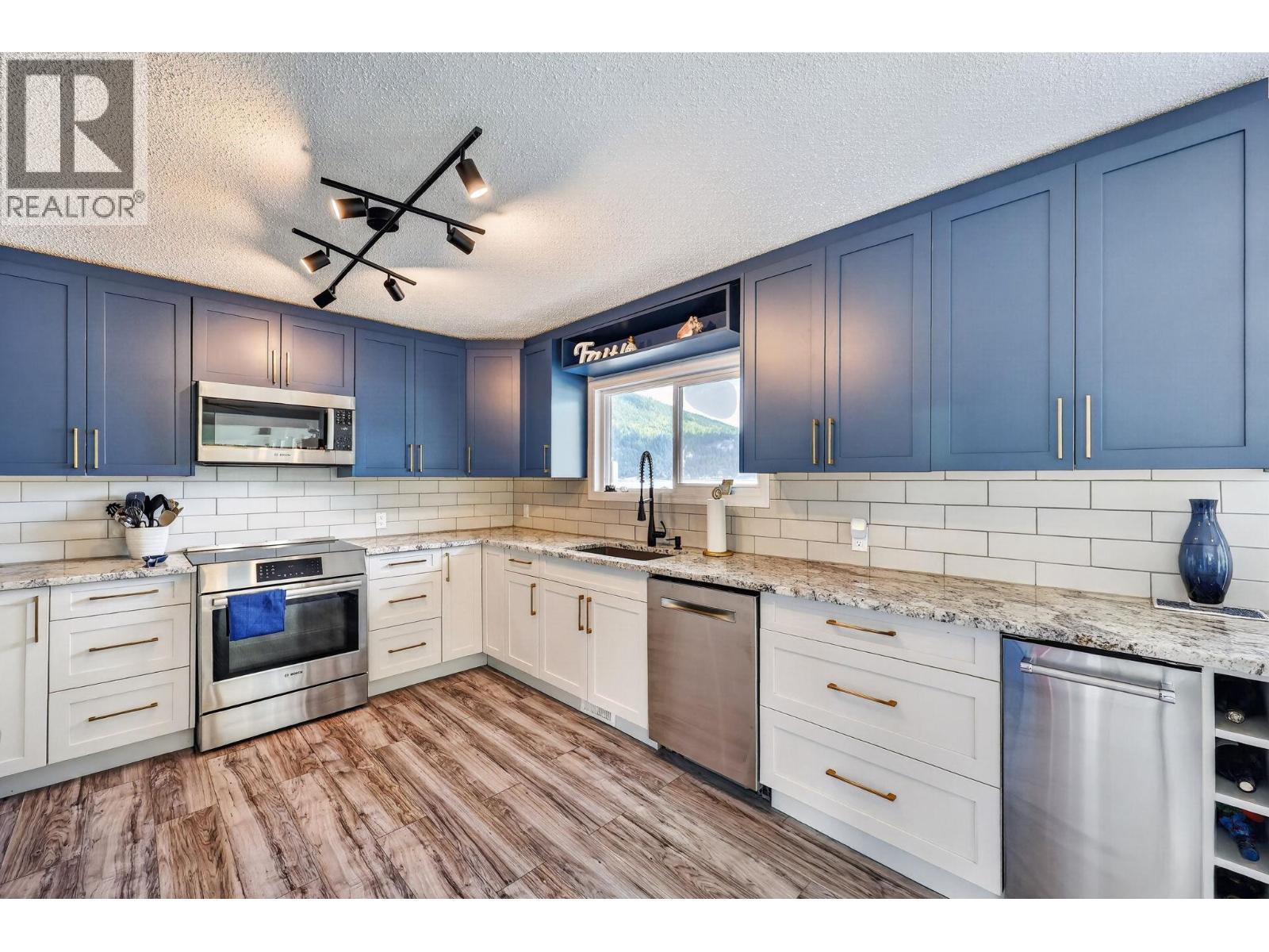 4581 75 Avenue Ne, Salmon Arm, British Columbia  V0E 1K0 - Photo 18 - 10384757