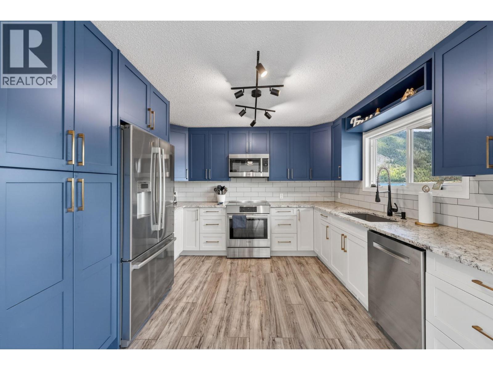 4581 75 Avenue Ne, Salmon Arm, British Columbia  V0E 1K0 - Photo 20 - 10384757
