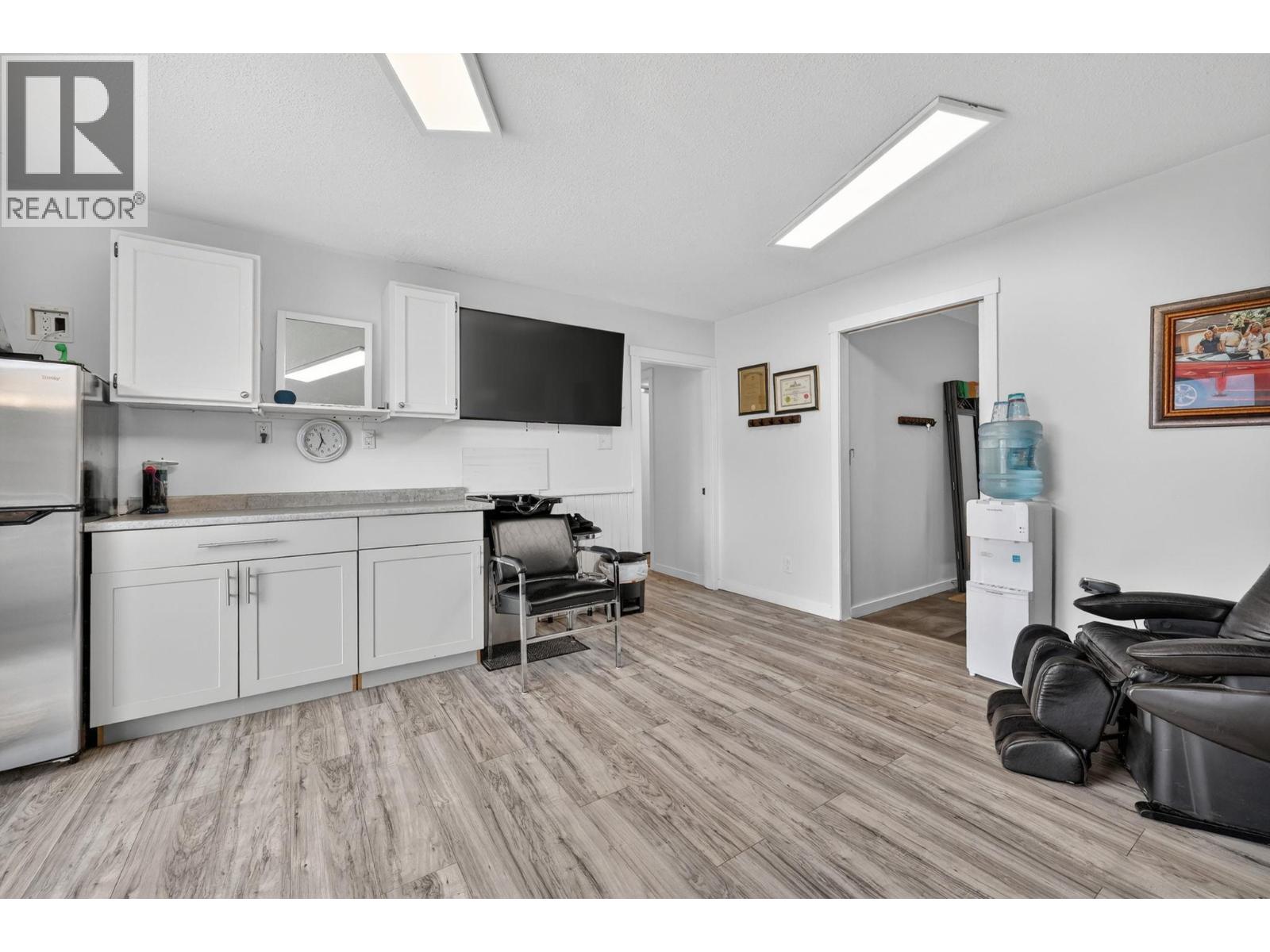 4581 75 Avenue Ne, Salmon Arm, British Columbia  V0E 1K0 - Photo 27 - 10384757