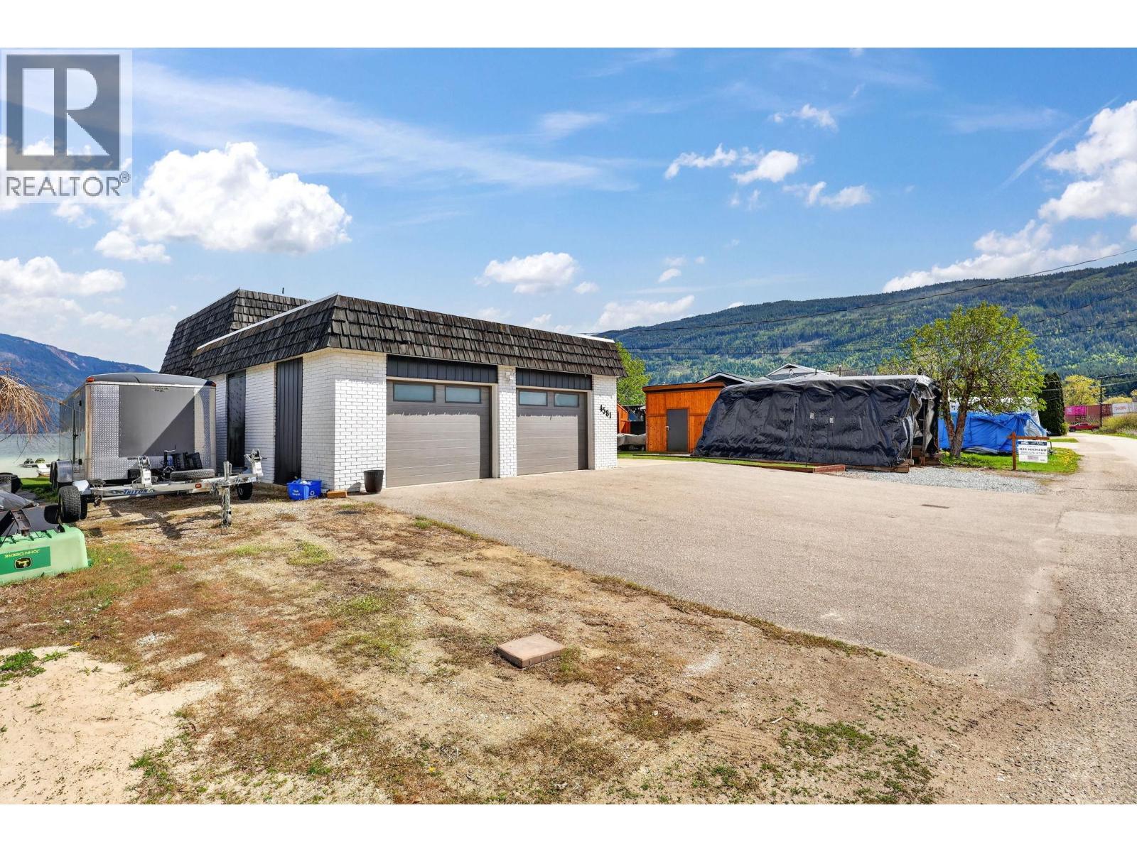 4581 75 Avenue Ne, Salmon Arm, British Columbia  V0E 1K0 - Photo 5 - 10384757