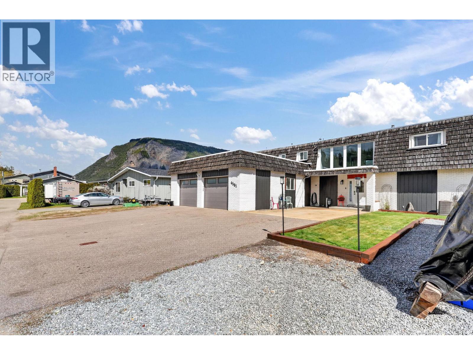 4581 75 Avenue Ne, Salmon Arm, British Columbia  V0E 1K0 - Photo 6 - 10384757