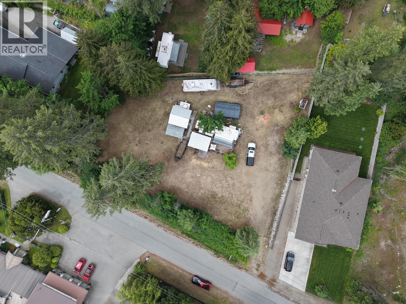 60 Kingsley Road, Christina Lake, British Columbia  V0H 1E2 - Photo 33 - 10384527