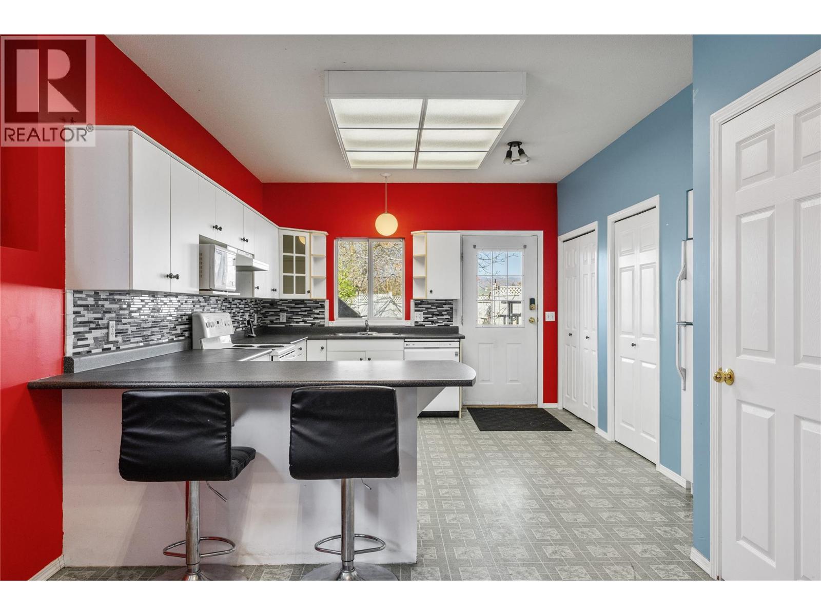970 Maygard Road, Kelowna, British Columbia  V1X 5X1 - Photo 45 - 10384651