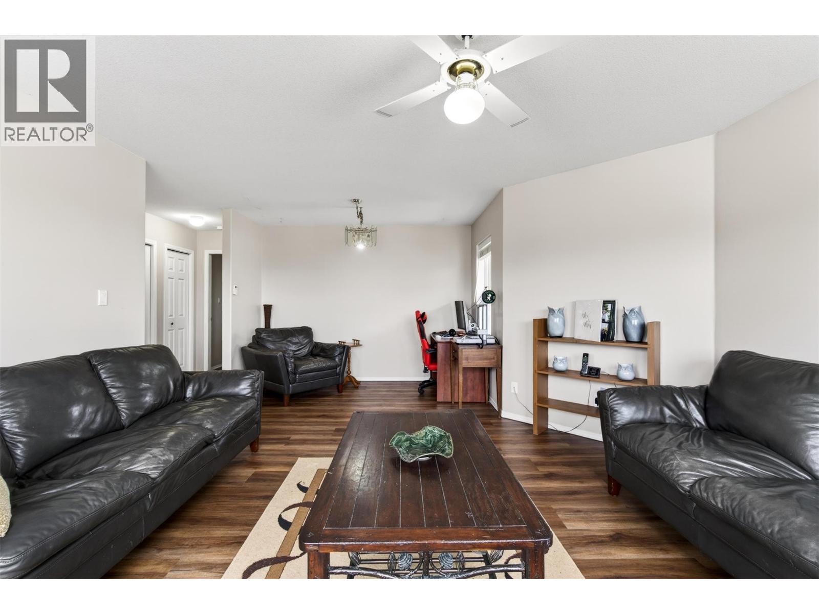 2190 1st Avenue Se, Salmon Arm, British Columbia  V1E 1K1 - Photo 24 - 10383638
