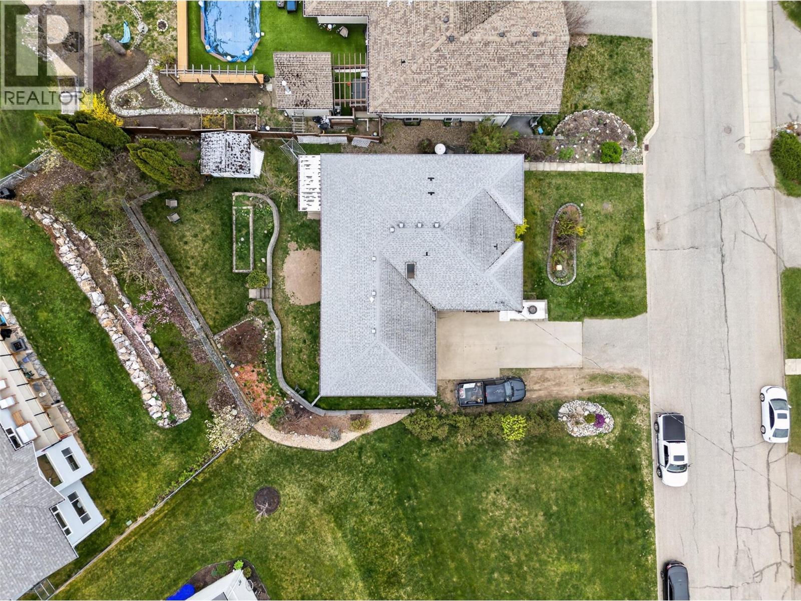 2190 1st Avenue Se, Salmon Arm, British Columbia  V1E 1K1 - Photo 4 - 10383638