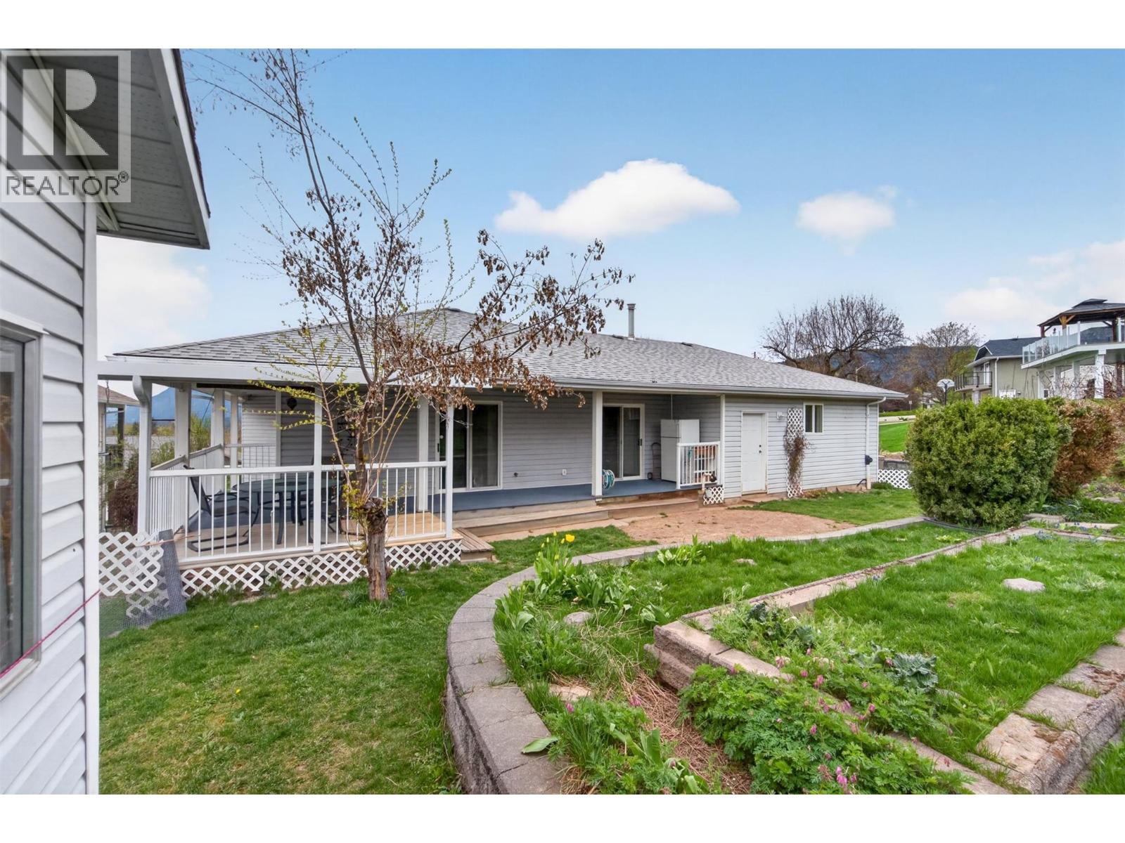 2190 1st Avenue Se, Salmon Arm, British Columbia  V1E 1K1 - Photo 48 - 10383638