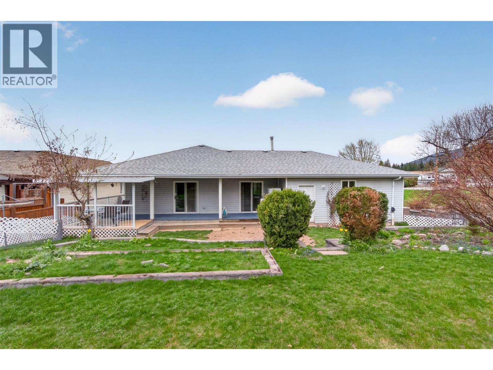 2190 1st Avenue Se, Salmon Arm, British Columbia  V1E 1K1 - Photo 49 - 10383638