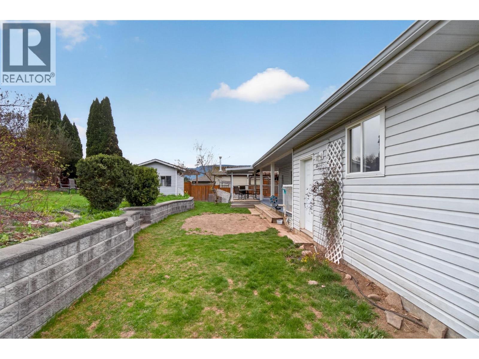 2190 1st Avenue Se, Salmon Arm, British Columbia  V1E 1K1 - Photo 56 - 10383638