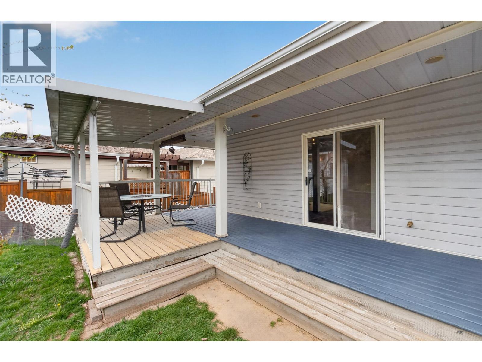 2190 1st Avenue Se, Salmon Arm, British Columbia  V1E 1K1 - Photo 57 - 10383638