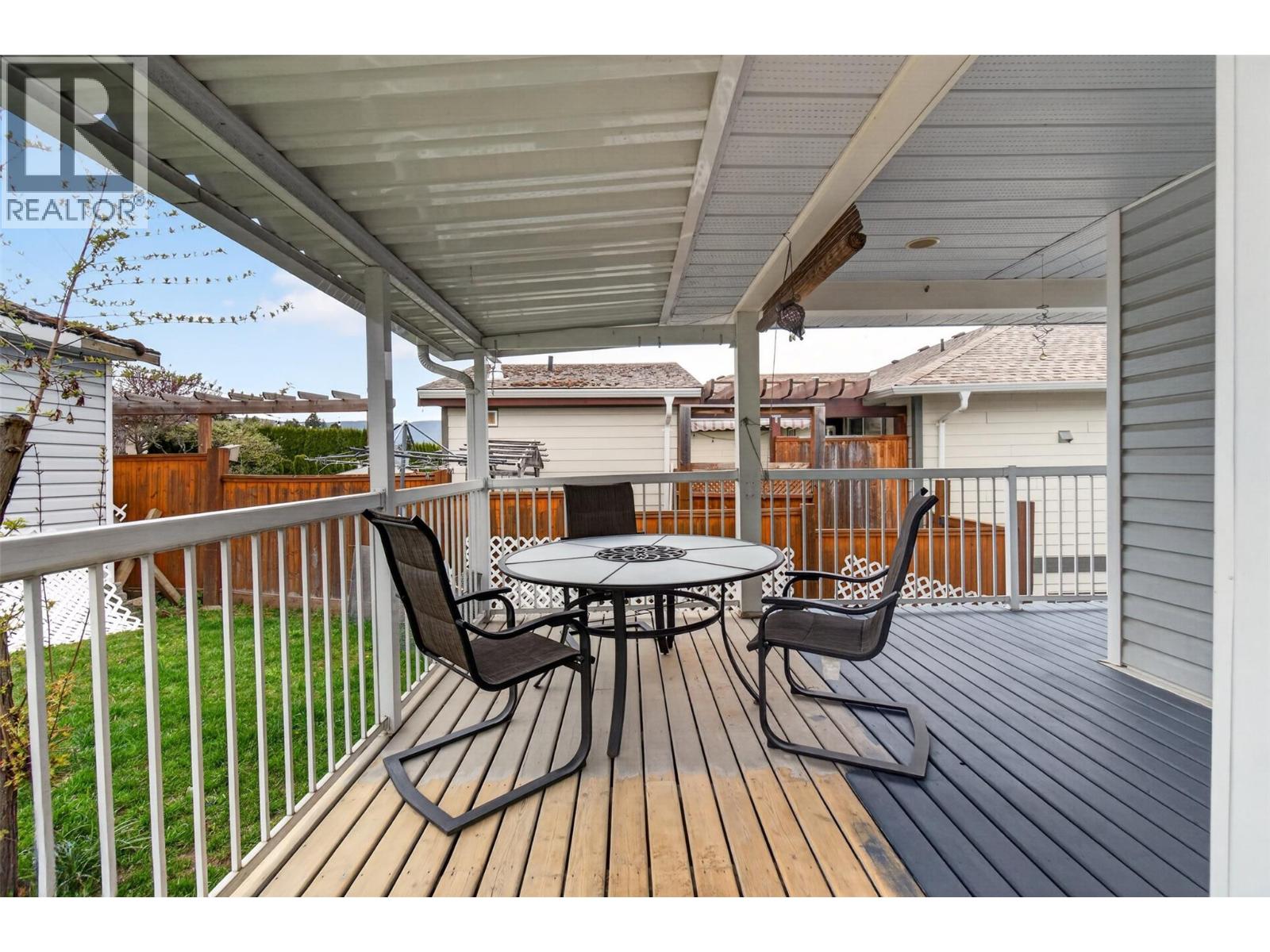 2190 1st Avenue Se, Salmon Arm, British Columbia  V1E 1K1 - Photo 58 - 10383638