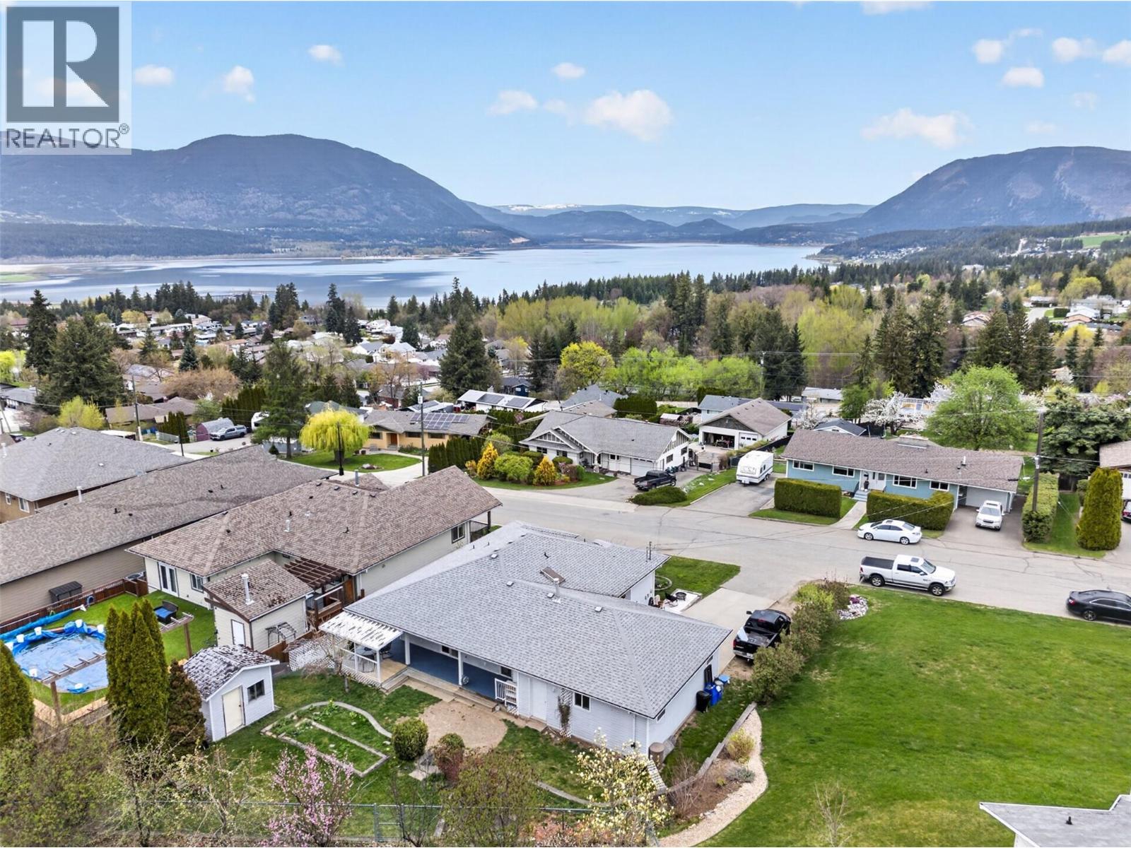 2190 1st Avenue Se, Salmon Arm, British Columbia  V1E 1K1 - Photo 6 - 10383638